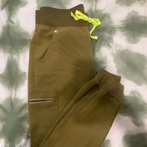 Figs Olive Brine scrubs